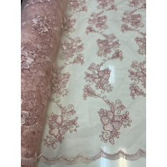 Tule Bordado Europa com Soutache  Rosa Bebê Com Bico Apenas de 1 Lado - Comprimento 4 m x Largura 1,40 m