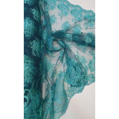 Tule Bordado Europa Bicolor com Fio Metálico Verde Desenho 34 - Comprimento  1 m x Largura 1,30m 