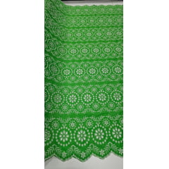 Layse Bordada Bicolor Fundo Verde Limão com Bordado Branco Modelo 17 - Comprimento 2,20 m x Largura 1,30 m 