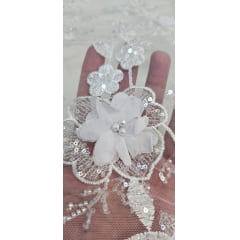 Tule Bordado Com Pedrarias e Bordados em 3D Premium Branco GDT - Comprimento 0,35 cm x Largura 1,35 m