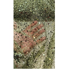 Tule Bordado com Paetês e Pedrarias Verde Militar COM RASGO E FIO PUXADO- Comprimento 1,40 m x Largura 1,30 m