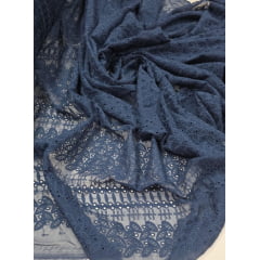 Mousseline Palha de Seda Bordada Mini Folhas Parma Azul Petróleo COM RASGO NA BORDA - Comprimento 1 m x Largura 1,45 m Mousseline Palha de Seda Bordada Mini Folhas Parma Azul Petróleo COM RASGO NA BORDA - Comprimento 1 m x Largura 1,45 m