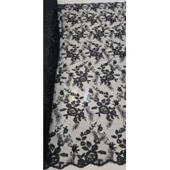 Tule Bordado com Bico Preto Modelo 26 - Comprimento 0,40 cm x Largura 1,30 m 