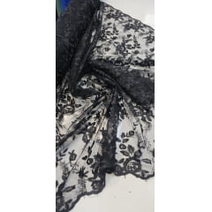 Tule Bordado com Bico Preto Modelo 26 - Comprimento 0,40 cm x Largura 1,30 m 