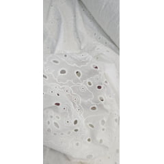 Layse Bordada Premium Off White V22214 - Comprimento 0,95 cm x Largura 1,40 m