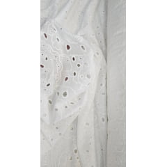 Layse Bordada Premium Off White V22214 - Comprimento 0,95 cm x Largura 1,40 m