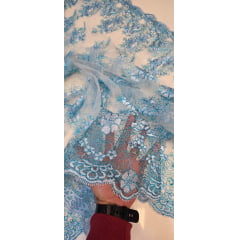 Tule Bordado Europa Azul Turquesa com Fio Metálico Azul MCT Modelo 02 - Comprimento 4,50 m x Largura 1,30 m