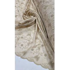 Cambraia Bordada 3D Bicolor Borboletas Bege com  Kaki  ( COM ACABAMENTO NOS 2 LADOS)  - Comprimento 1 m x Largura 1,30 m