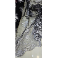 Tule Bordado Europa Preto com Fio Metálico Prata  MCT Modelo 02  - Comprimento 3,50 m x Largura 1,30 m