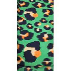 Viscose Premium Animal Print Fundo Verde - Comprimento 3,80 m x Largura 1,40 m