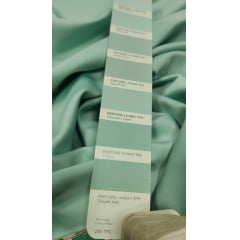 Crepe Amanda Liso Verde Menta COM FIO PUXADO E SUJEIRA - Comprimento 1 m x Largura 1,50 m