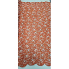 Layse Bordada Bicolor Fundo Laranja com Bordado Branco Modelo 15 - Comprimento 1,85 m x Largura 1,30 m 