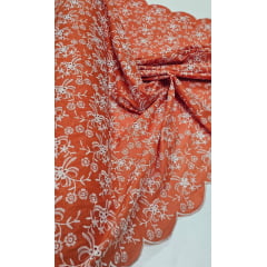 Layse Bordada Bicolor Fundo Laranja com Bordado Branco Modelo 15 - Comprimento 1,85 m x Largura 1,30 m 