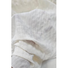 Crepe Tulum Com Elastano Off White COM MANCHA NABORDA- Comprimento 2,50 m x Largura 1,47 m