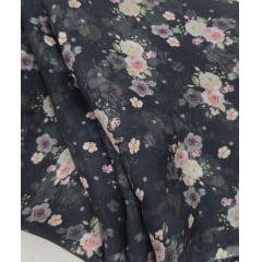 Chiffon de seda pura italiana fundo preto  rosas - Comprimento 2,30 m x Largura 1,40 m 