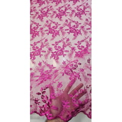 Tule Bordado com Bico Fucsia Modelo 26 - Comprimento 1,20 m x Largura 1,30 m