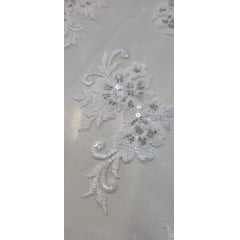 Tule Bordado com Pedrarias Dolce Champagne com Branco COM MANCHA - Comprimento 0,50 cm x Largura 1,30 m