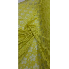 Renda Bordada Cordonê Amarelo Cítrico - Comprimento 2,80 m x Largura 1,45 m Renda Bordada Cordonê Amarelo Cítrico - Comprimento 2,80 m x Largura 1,45 m