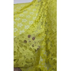 Renda Bordada Cordonê Amarelo Cítrico - Comprimento 2,80 m x Largura 1,45 m Renda Bordada Cordonê Amarelo Cítrico - Comprimento 2,80 m x Largura 1,45 m