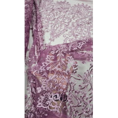 Tule Bordado Arabescos com Bico Uva Claro ST500 
