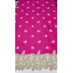 Cambraia Bordada Fundo Pink com Barrado em Guipir de Borboletas Kaki  