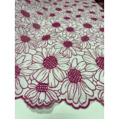 Layse Bordada Bicolor Margaridas Fundo Branco Bordados em Pink