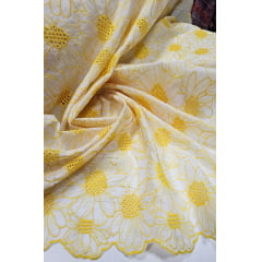 Layse Bordada Bicolor Margaridas Fundo Branco com Bordado Amarelo