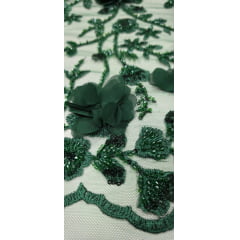 Tule Bordado com Pedrarias e Flores em 3D Verde Floresta Modelo 1011