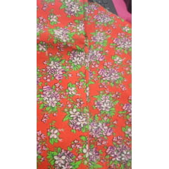 Chitão Estampado Fundo Vermelho com Florzinha Rosa- Comprimento 4,50 m x Largura 1,40 m 