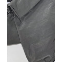 Corta vento cinza - Comprimento 1,60 m x Largura 1,50 m 