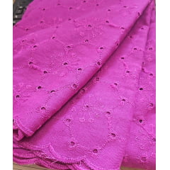 Linho bordado fucsia - Largura1,50 m x Comprimento 2,40 m 