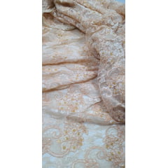 Renda exclusive com soutache e pedrarias creme - Comprimento 3 m x Largura 1,20 m -