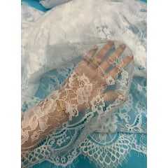 Renda  Chantilly Branco 04 ( CORTE DE 3,20 MTS)