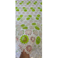 Renda Guipir Nigeriana Bordada Verde Limão com Dourado (corte de 4,50 m)