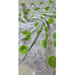 Renda Guipir Nigeriana Bordada Verde Limão com Dourado (corte de 4,50 m)