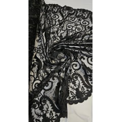 Tule Bordado com Bico Preto 466A