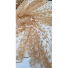 Tule Bordado com Borboletas em 3D Dourado