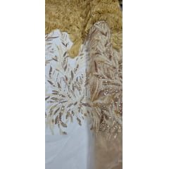 Tule Bordado com Pedrarias 3D Wave em Georgete Dourado