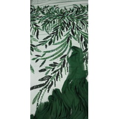 Tule Bordado com Pedrarias 3D Wave em Georgete Verde Floresta