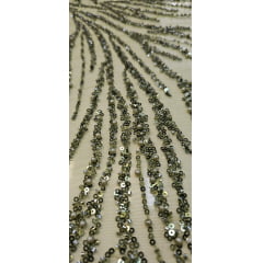 Tule Bordado Premium Com Pedrarias e Plumas Verde Oliva