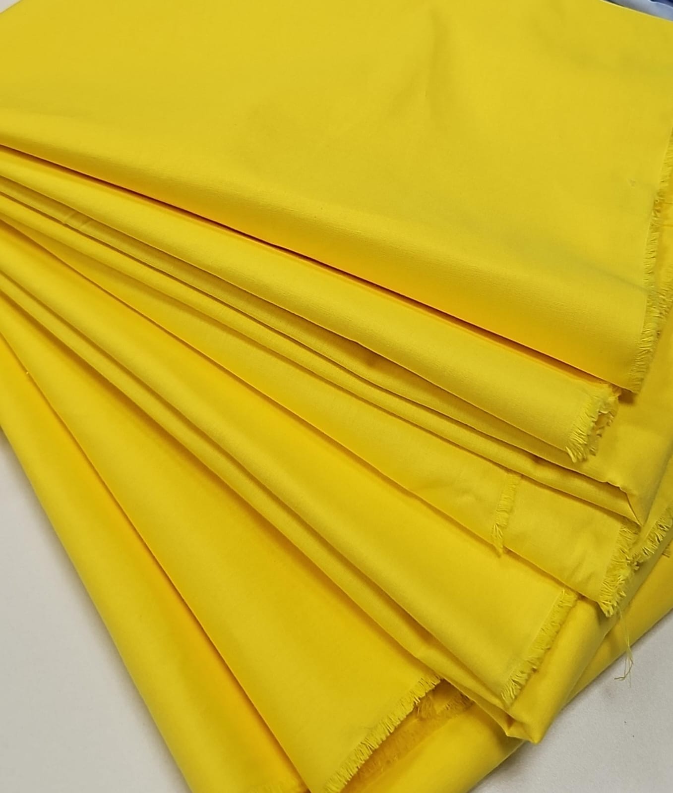 Tricoline amarelo canário 100% algodão  - Largura 1,45 m x Comprimento 2 m  