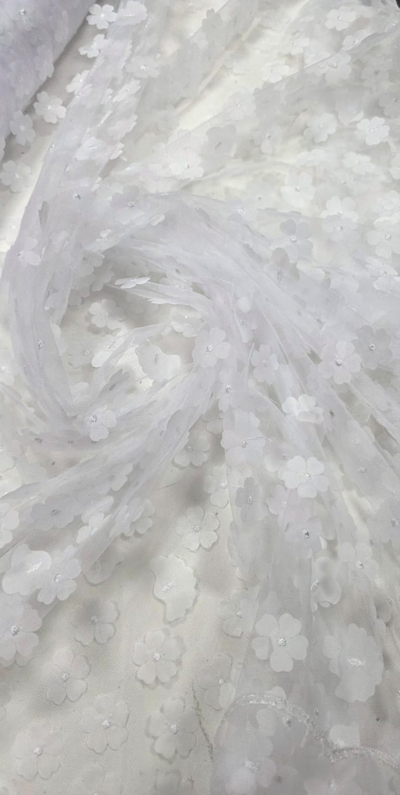 Tule Bordado Alegra 3D Margaridas Branco