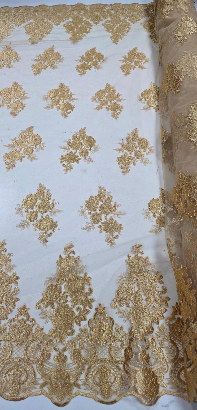 Tule Bordado com Bico Dourado N31 ( BICO NOS 2 LADOS )