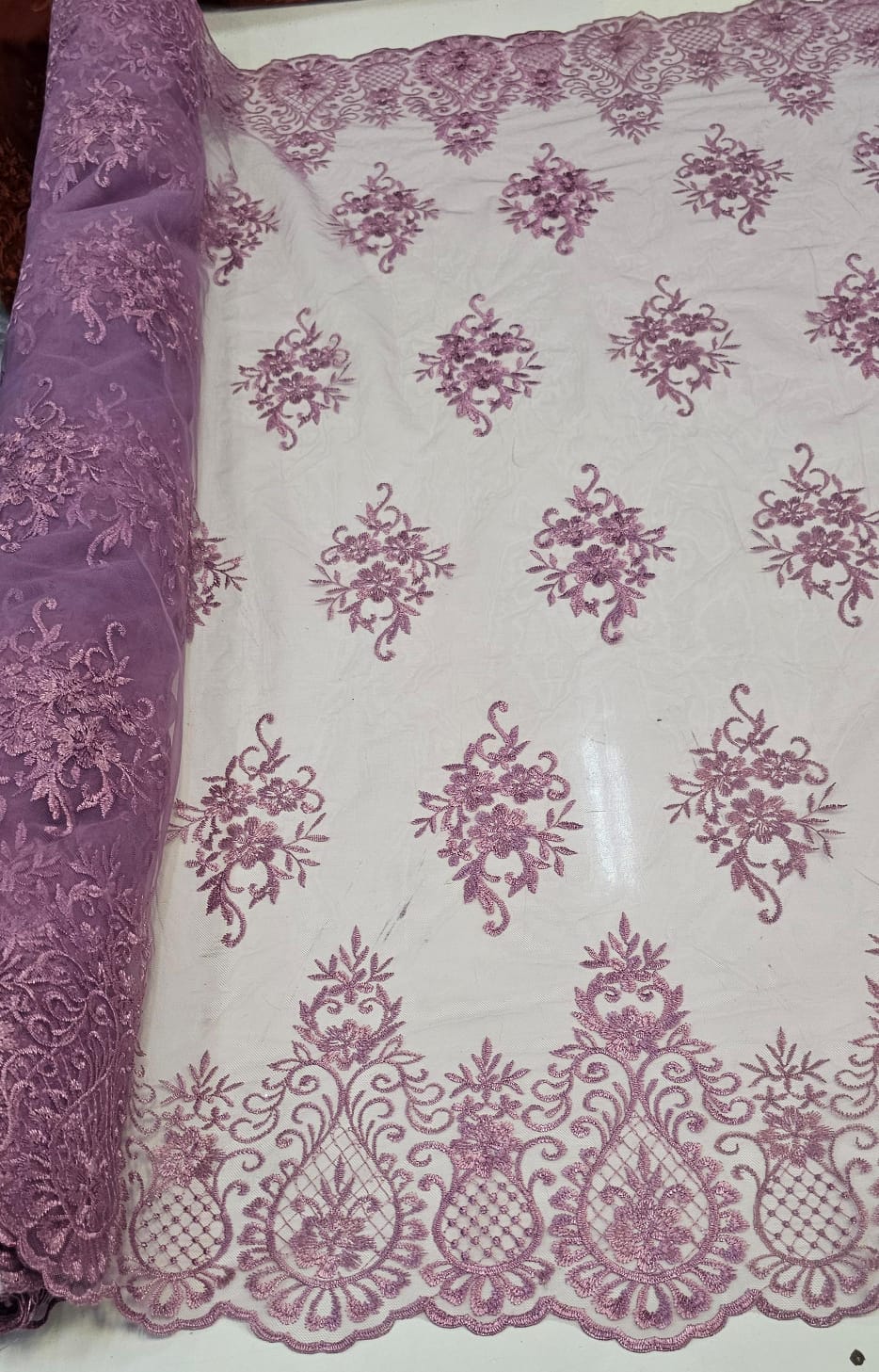 Tule Bordado com Bico Uva Claro LS2321D15  
