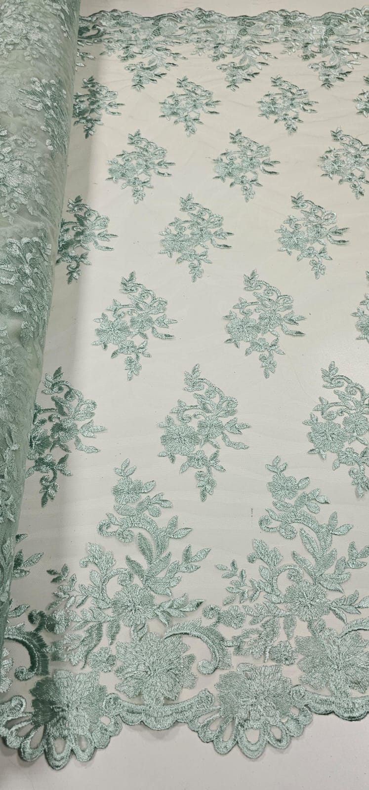 Tule Bordado com Bico Verde Menta 13   