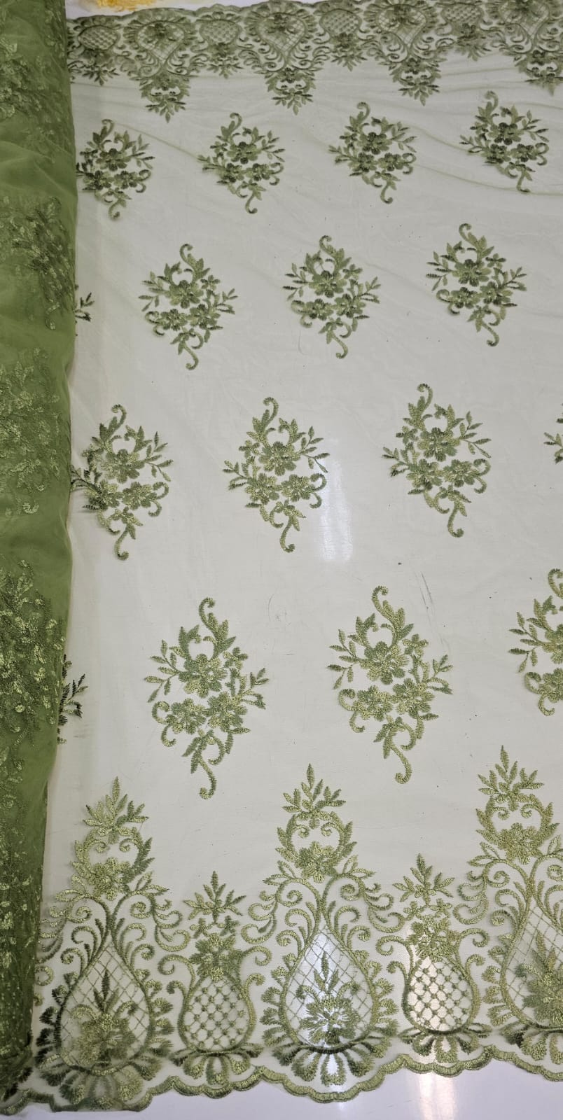 Tule Bordado com Bico Verde Oliva LS2321D15 