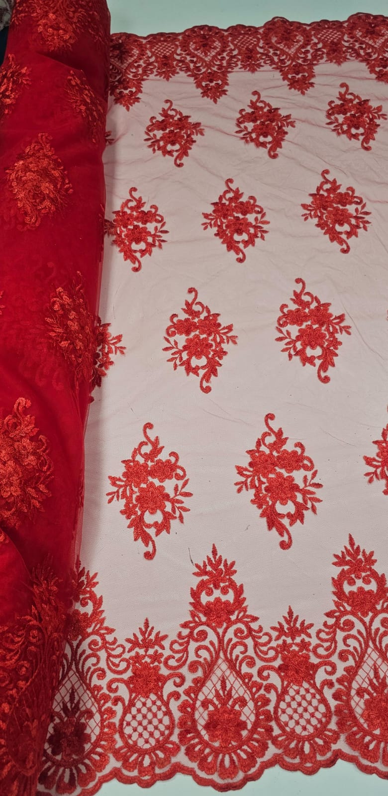 Tule Bordado com Bico Vermelho LS2321D15 
