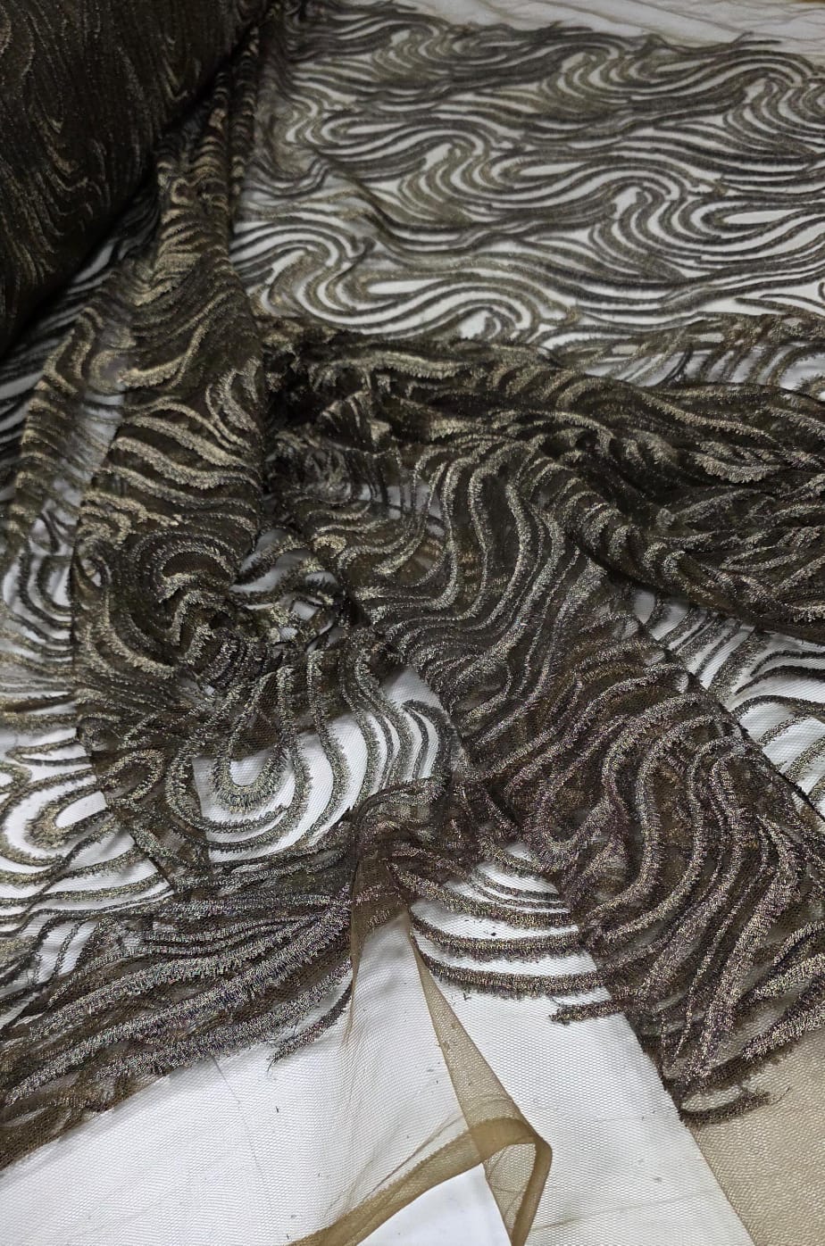 Tule Bordado com Fio Metálico Bronze