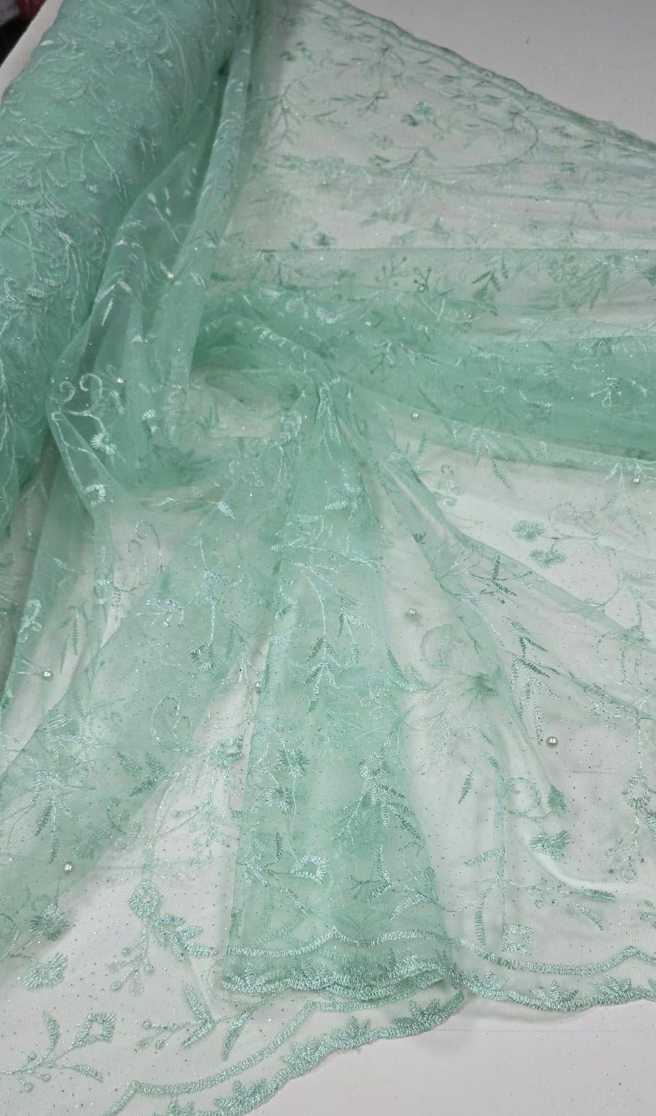 Tule Bordado com Pérolas e Glitter Turim Verde Água Modelo 06