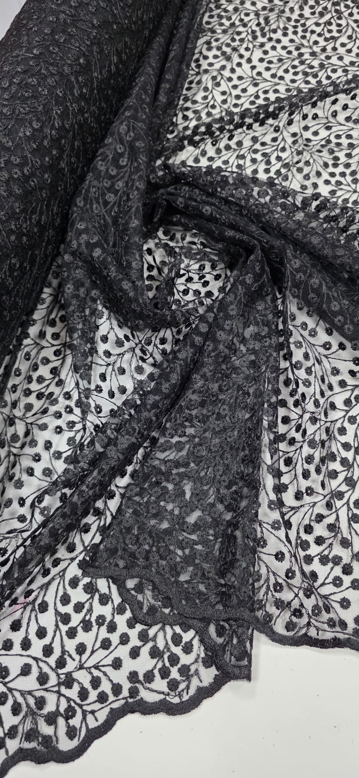 Tule Bordado Nice Mini Flores Preto